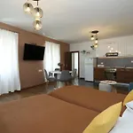 Апартаменти & 72 Задар