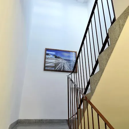 Apartment & 72 *