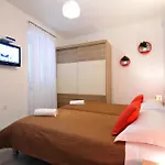 & 72 זאדאר