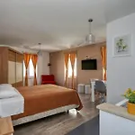 Appartamento & 72 *