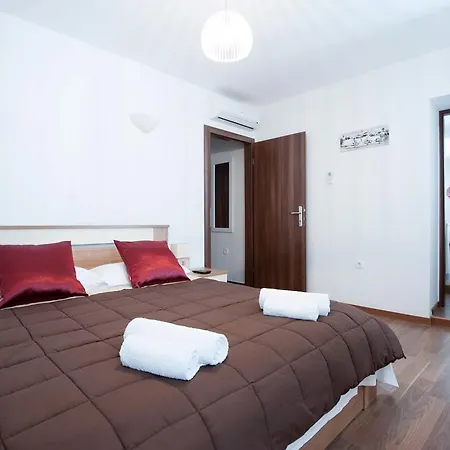 & 72 Apartamento Zadar